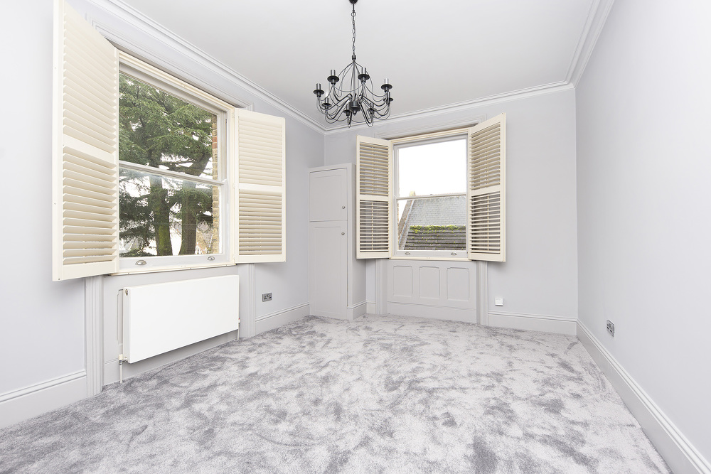 house or flat for sale or rent in south west London